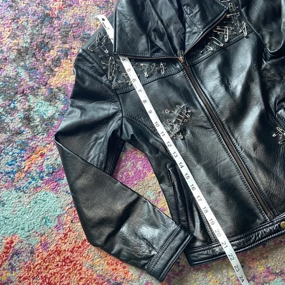 🖤Edgy Leather Jacket🖤 - Picture 11 of 11